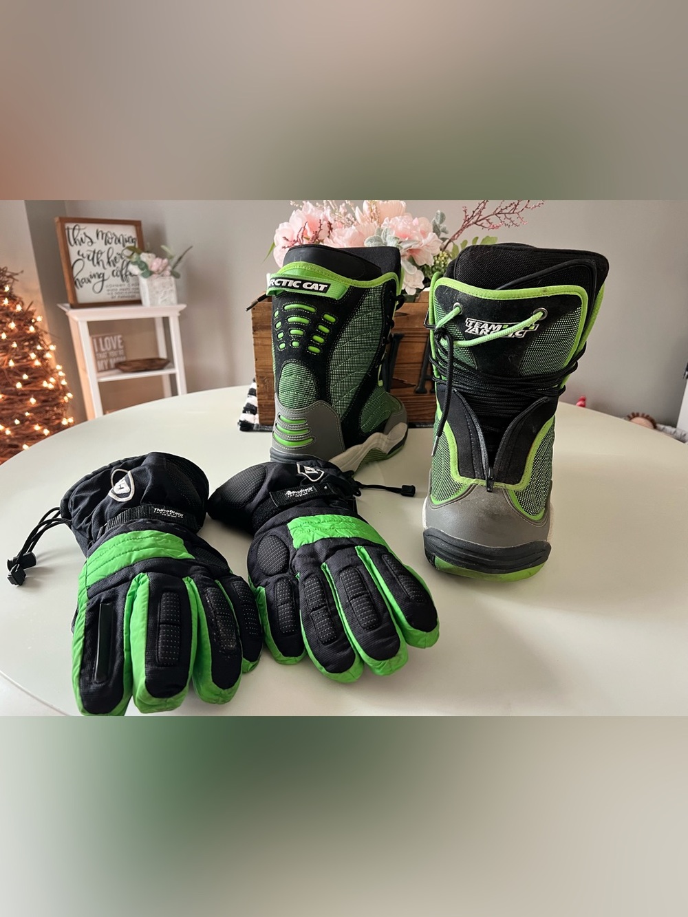 Arctic Cat Green & Black Snowmobile Boots with Matching Gloves